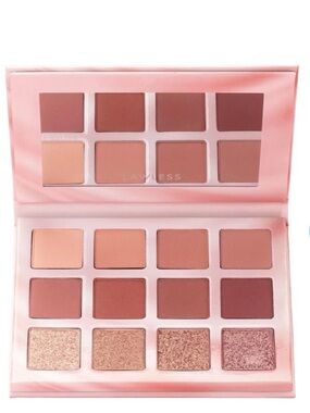 LAWLESS The Dreamy Daisy Eyeshadow Palette